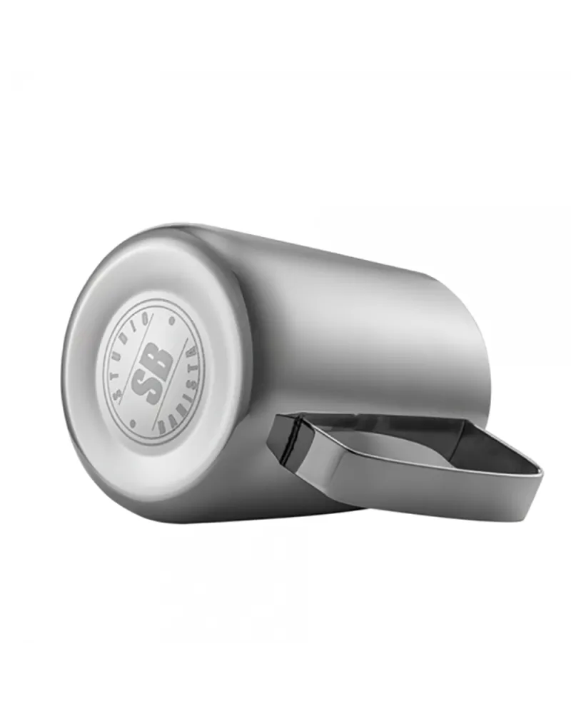Comandante Studio Barista Classic Milk Pitcher 600ml for coffee, with a sleek stainless steel design and ergonomic handle.